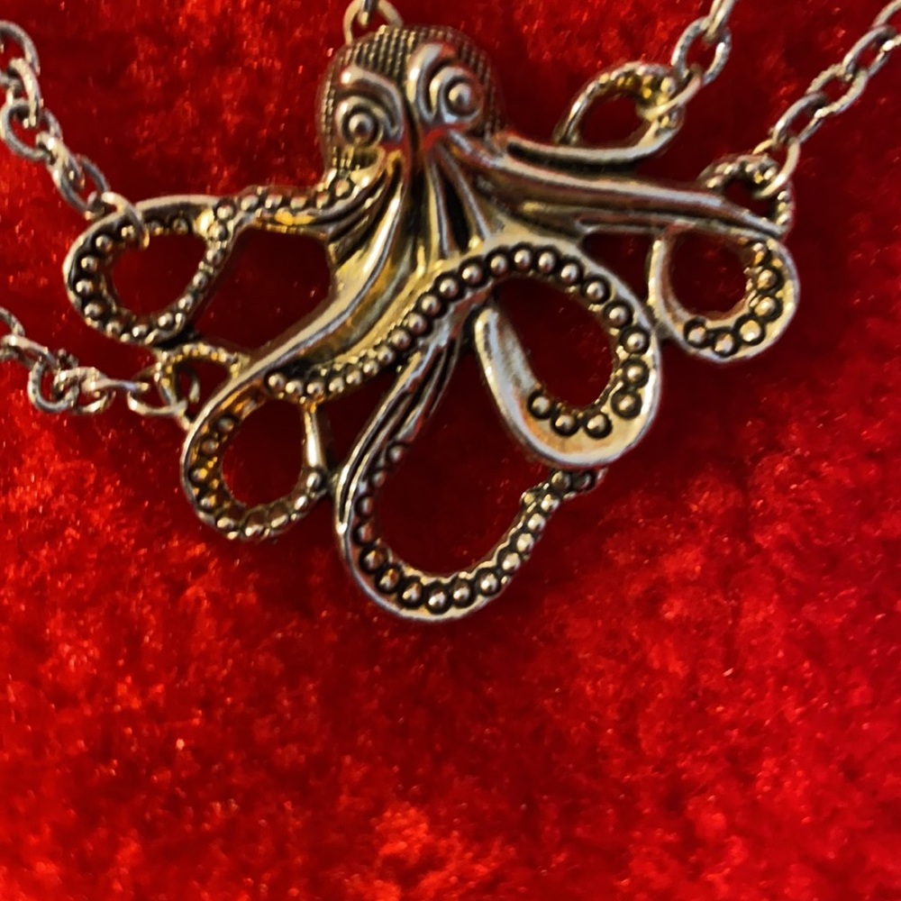 Handmade Necklace - Picture 5 of 6
